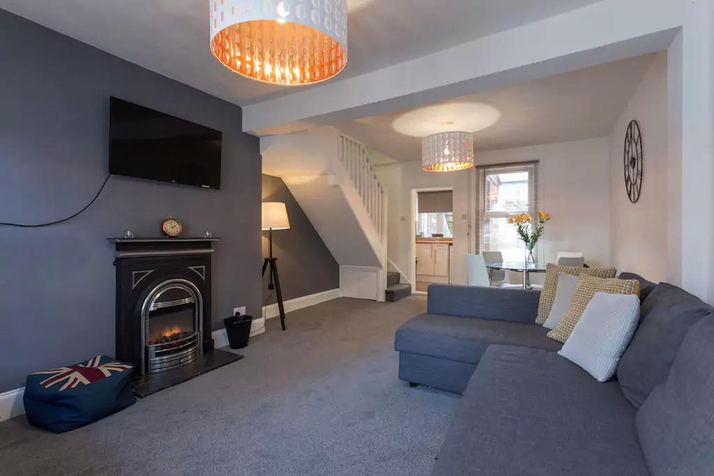 Hastings House - Modern 2 Bedroom House In Central Luton & Near Airport المظهر الخارجي الصورة