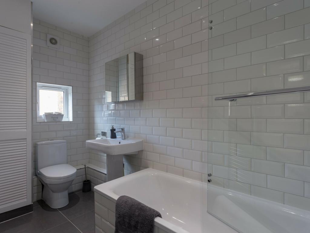 Hastings House - Modern 2 Bedroom House In Central Luton & Near Airport المظهر الخارجي الصورة