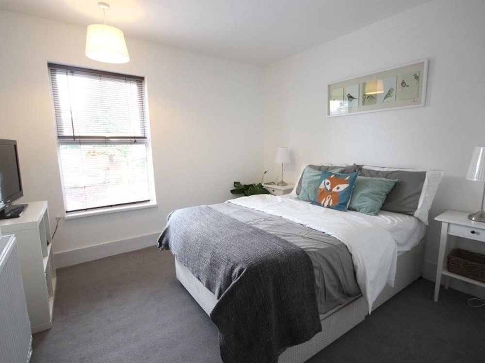 Hastings House - Modern 2 Bedroom House In Central Luton & Near Airport المظهر الخارجي الصورة